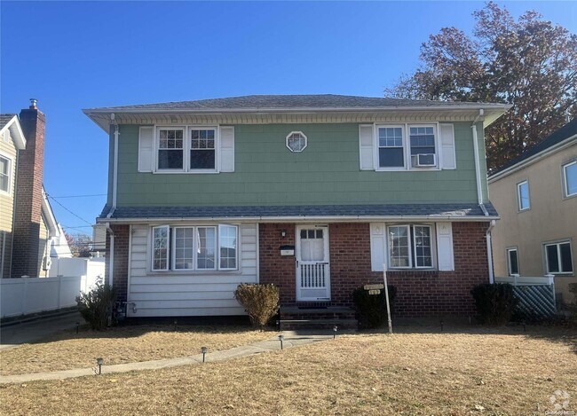 Building Photo - 197 Cushing Ave Rental