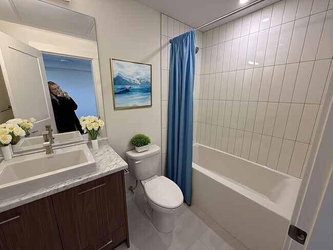 Photo - 5382-200 200 St