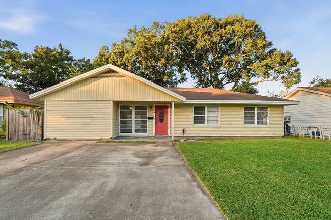 Photo - 2918 Tarpey Ave