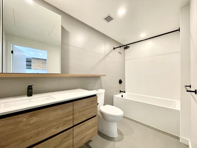 Photo - 10448 University Dr Unit 1707