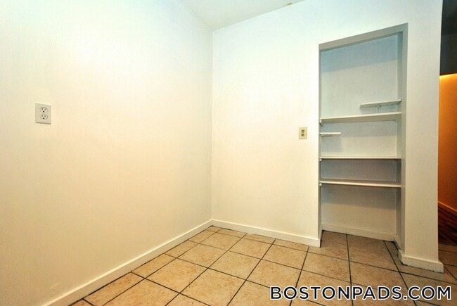 Photo - 11 Forbes St Unit 2