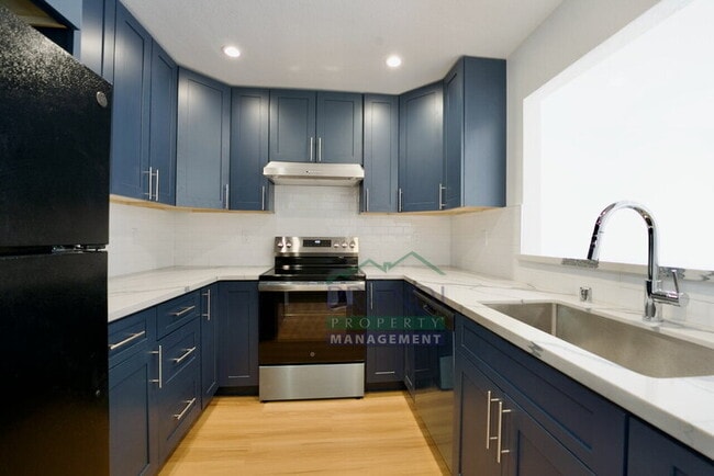 Photo - 100 Marin Center Dr Unidad #64
