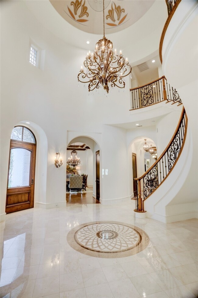 Photo - 5015 Jason St