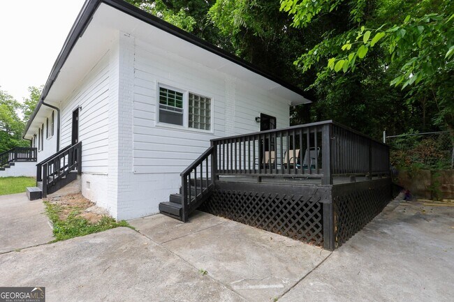 224 Chappell Rd NW