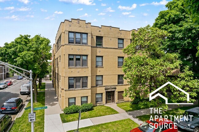 Photo - 2342 W School St Unit 1