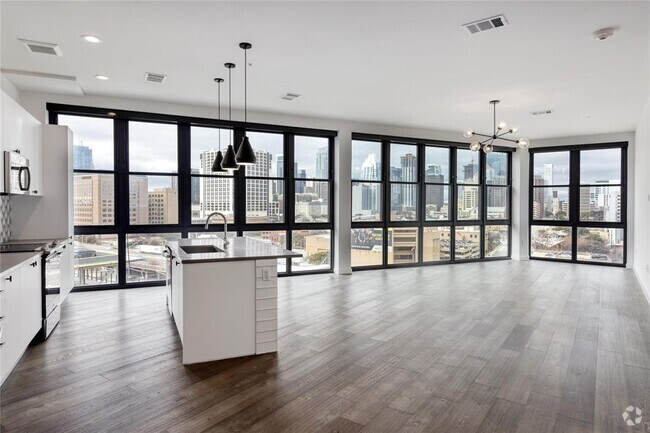 Building Photo - 800 Embassy Dr Unit 425 Rental