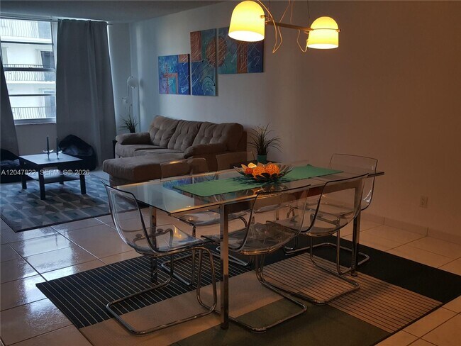 Photo - 5401 Collins Ave Unit 311