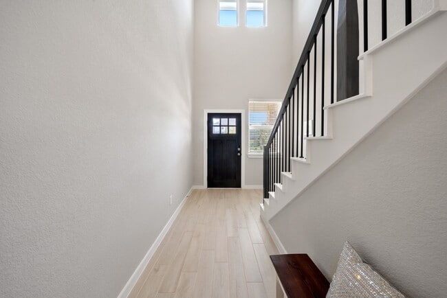 Photo - 17466 Buckeye Br