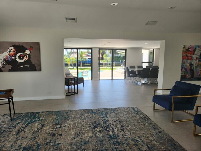 Photo - 428 Hibiscus St