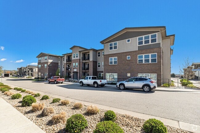 Building Photo - Welcome home to this superbly finished con...