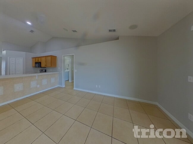 Photo - 910 Albertville Ct