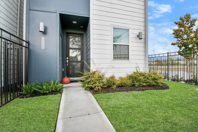 Photo - 1905 Maury St