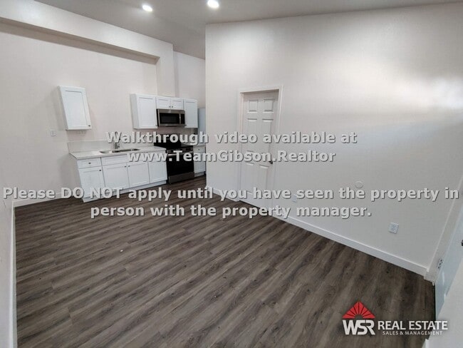 Photo - 1960 Summertree Dr Unit 2