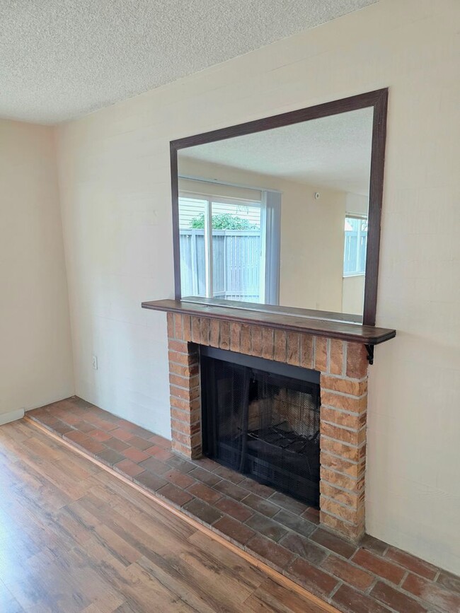 Photo - 1150 NE Sunset Blvd
