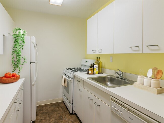 Photo - 9 Hawthorne Pl Unit 7N