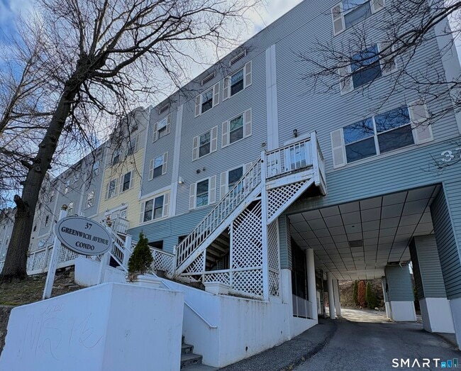 Building Photo - 37 Greenwich Ave Unit 2-1