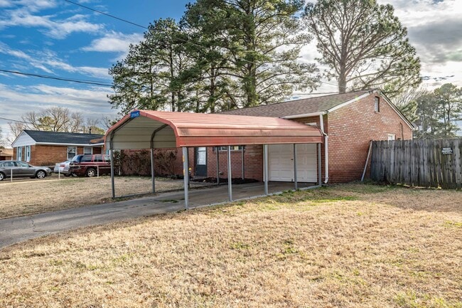 Photo - 3945 Starboard Rd