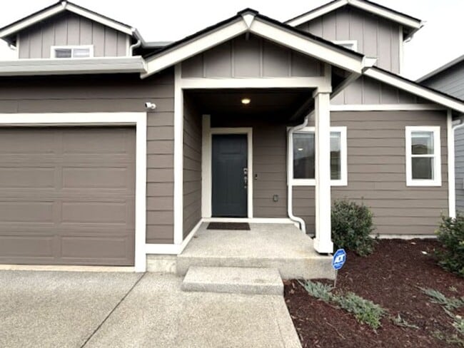 Building Photo - New Build, Timeless Vibes in this 4 bedroo...