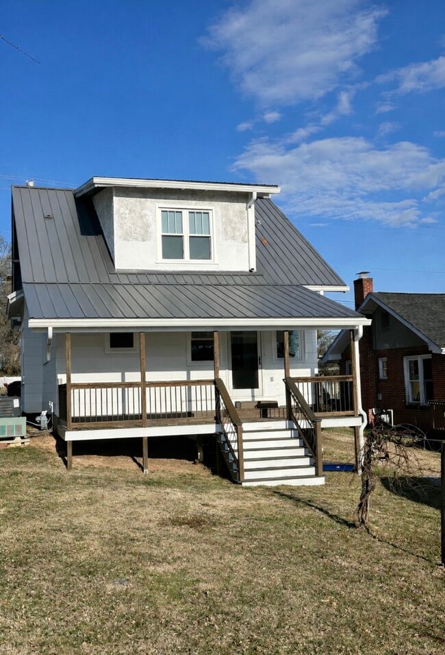 Photo - 923 E Hillcrest Dr Unit 2