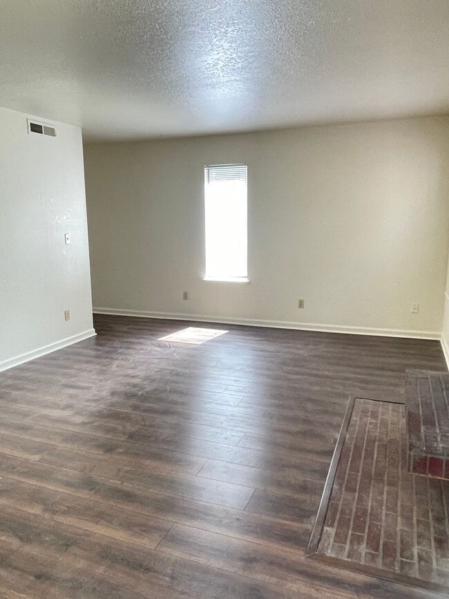 Photo - 814 Almond St Unit 814 Almond St #B