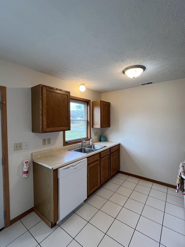 Photo - 714 N Forest Ave