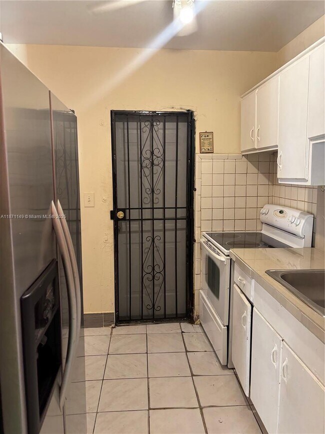 Photo - 1685 NW 133rd St