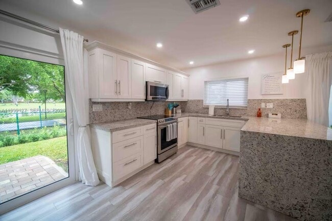 Photo - 21761 SW 98th Pl