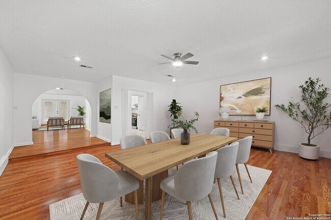 Photo - 13934 Mission Valley