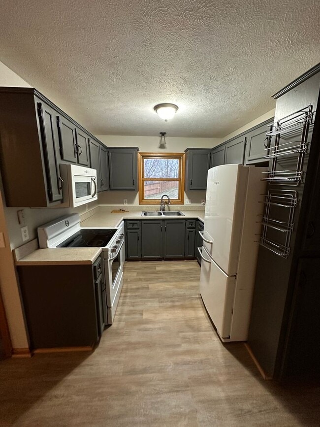 Photo - 904 Vos St Unidad 904