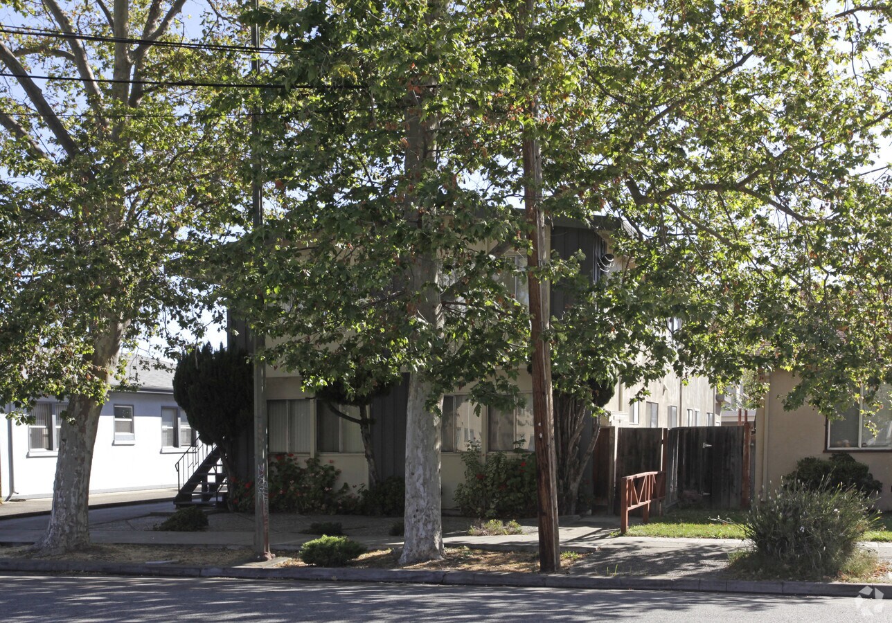 Photo - 640 N 3rd St