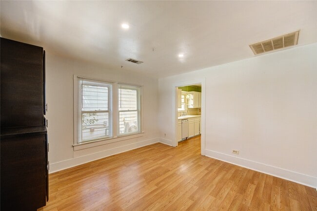 Photo - 511 Fugate St