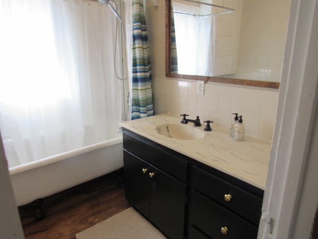 Photo - 206 E Columbia St