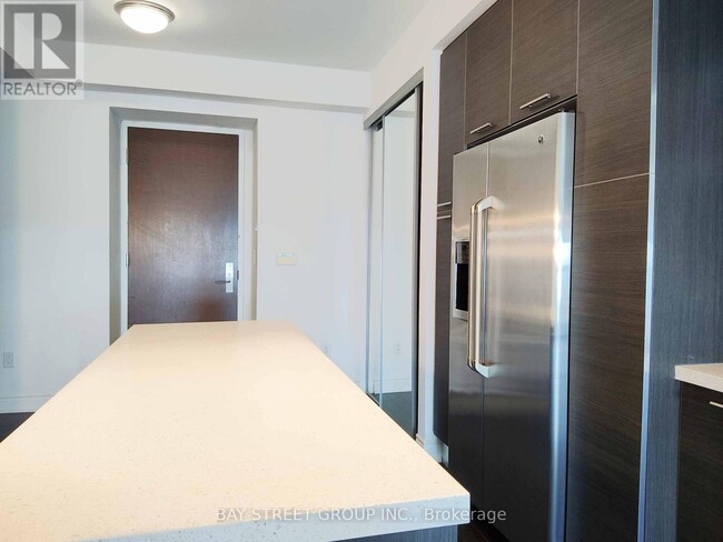 Photo - 388 Yonge St Unité 6704