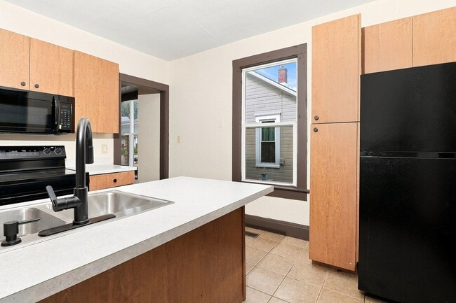 Photo - 128-130 Logan Ave Unit 130