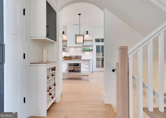 Photo - 740 Belt Loop SE