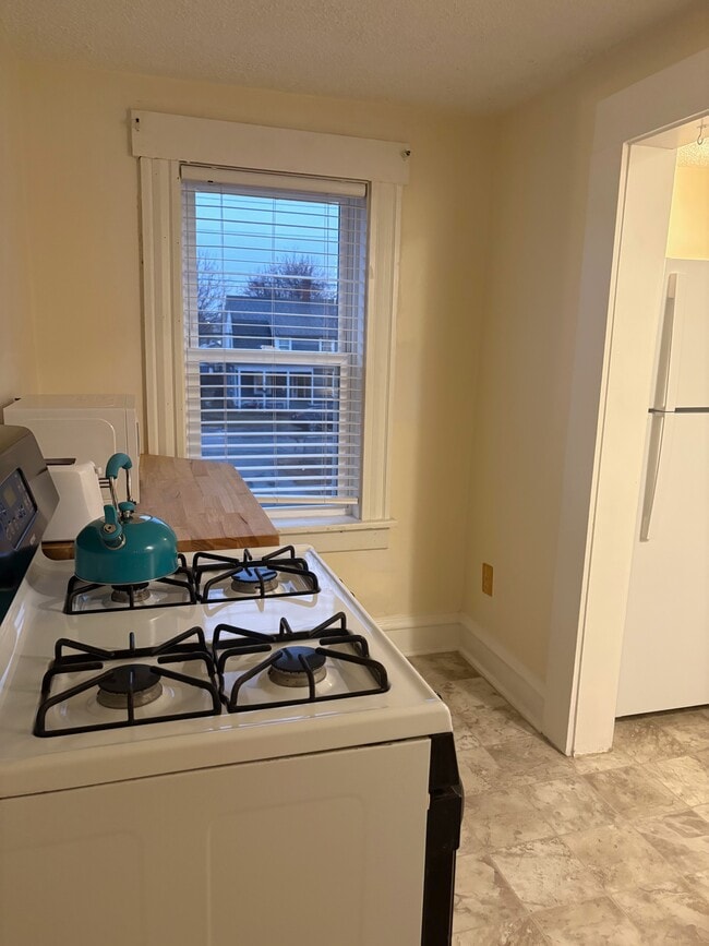 Photo - 149 Cutler Ave Unidad 201