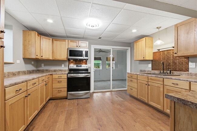 Photo - 852 N Dometrorch Rd