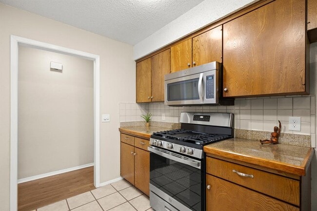 Photo - 10703 Parkfield Dr