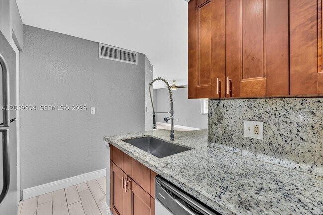 Photo - 2851 N Oakland Forest Dr Unit 111