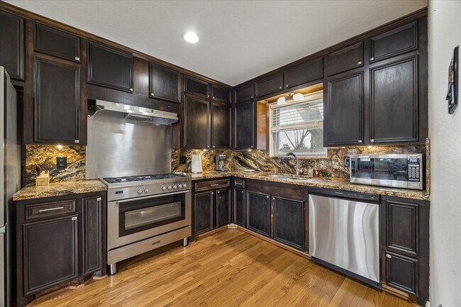 Photo - 510 S Belknap St