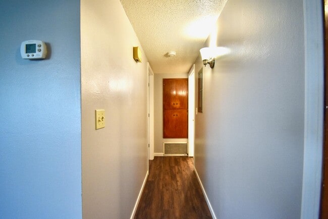 Photo - 413 4th Ave E