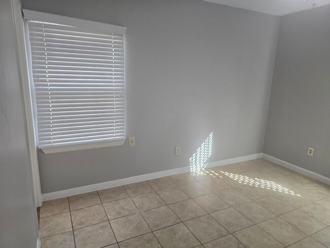 Building Photo - 4122 Beran Dr