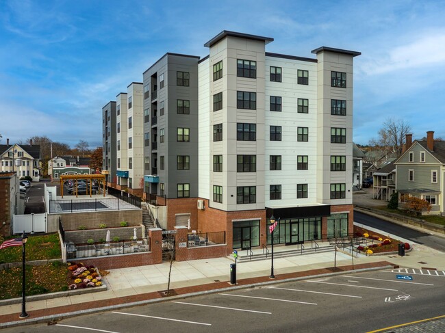 Photo - The Isabella Apartments