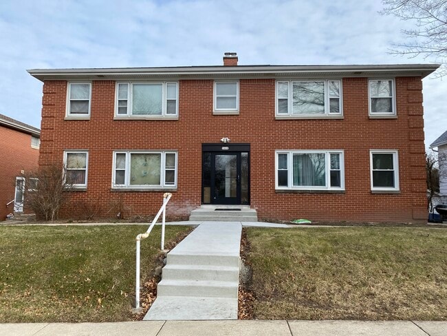 Photo - 2408 S 92nd St Unit #4