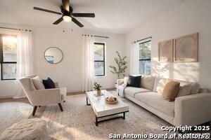 Photo - 1210 Gardina St