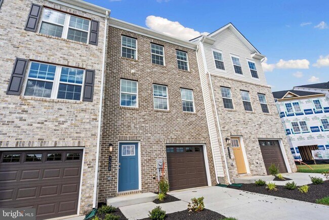 Photo - 7511 Golden Halls Ter Townhome