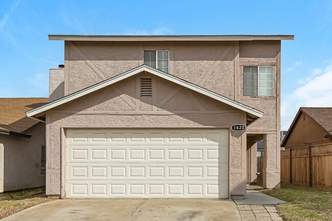 Photo - 1620 Lorna Dr House