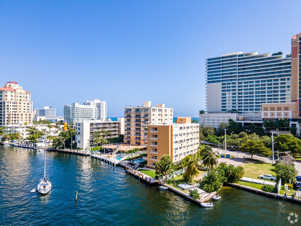 Photo - Harbor House East