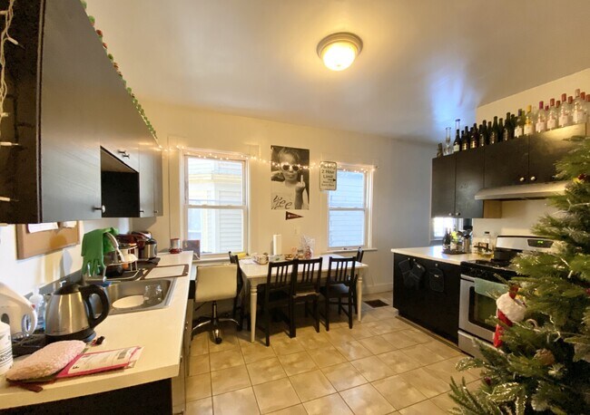 Photo - 72 Calumet St