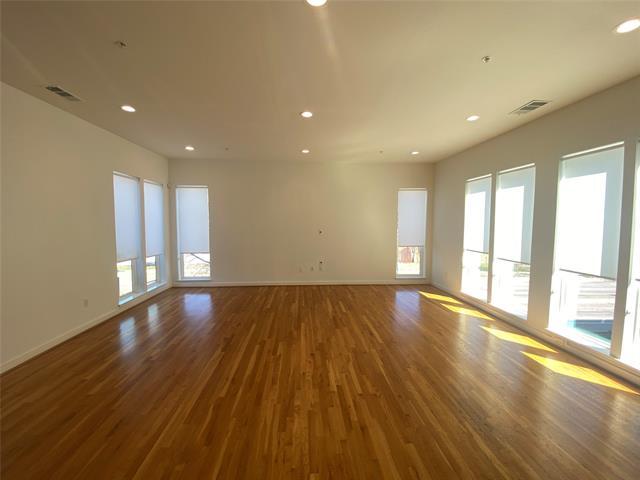 Photo - 1505 S Akard St